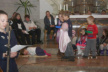 Die Kinder aus dem Kindergarten Killer führen das Märchen "Sterntaler" der Gebr. Grimm auf