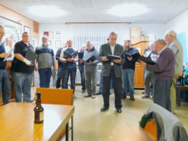 Vorsitzender Manfred Bittner begrüßt die Gäste