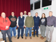 Der neu gewählte Vereinsausschuss: v.l.n.r: Franz Stadler (Kassier) Frank Schaupp, Manfred Bittner, Damir Cucic (Vorsitzende), Peter Kroschwitz (Notenwart), Anton Ahlfänger (Schriftführer), Elke Stifel (Kassenprüferin) und Georg Simmendinger (Kassenprüfer