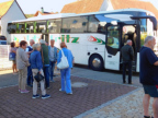 Punkt 09:00 Uhr fuhren wir mit zwei Bussen nach Freidrichshafen
