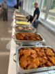 Frisches Buffet mit Putenschnitzel, Schweineschnitzel, Schweinebraten, Spätzle, Kartoffelgratin ...