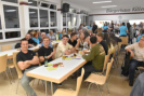 Wir haben uns über die vielen Gäste, vor allem über die jungen sehr gefreut, ob da vielleicht jemand Lust bekommen hat, bei uns mitzusingen?