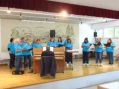 Unser Frauenchor "Klangfarben" beim Einsingen vor dem Konzert mit Oliver Geiger